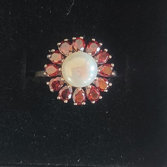 Pearl & Garnet ring